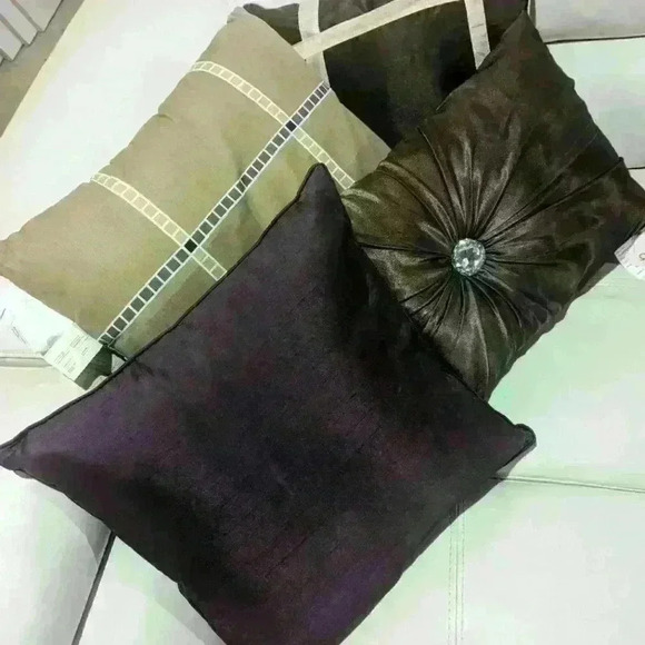 4 Purple and  Brown Decorative Pillows - like new - Picture 1 of 8